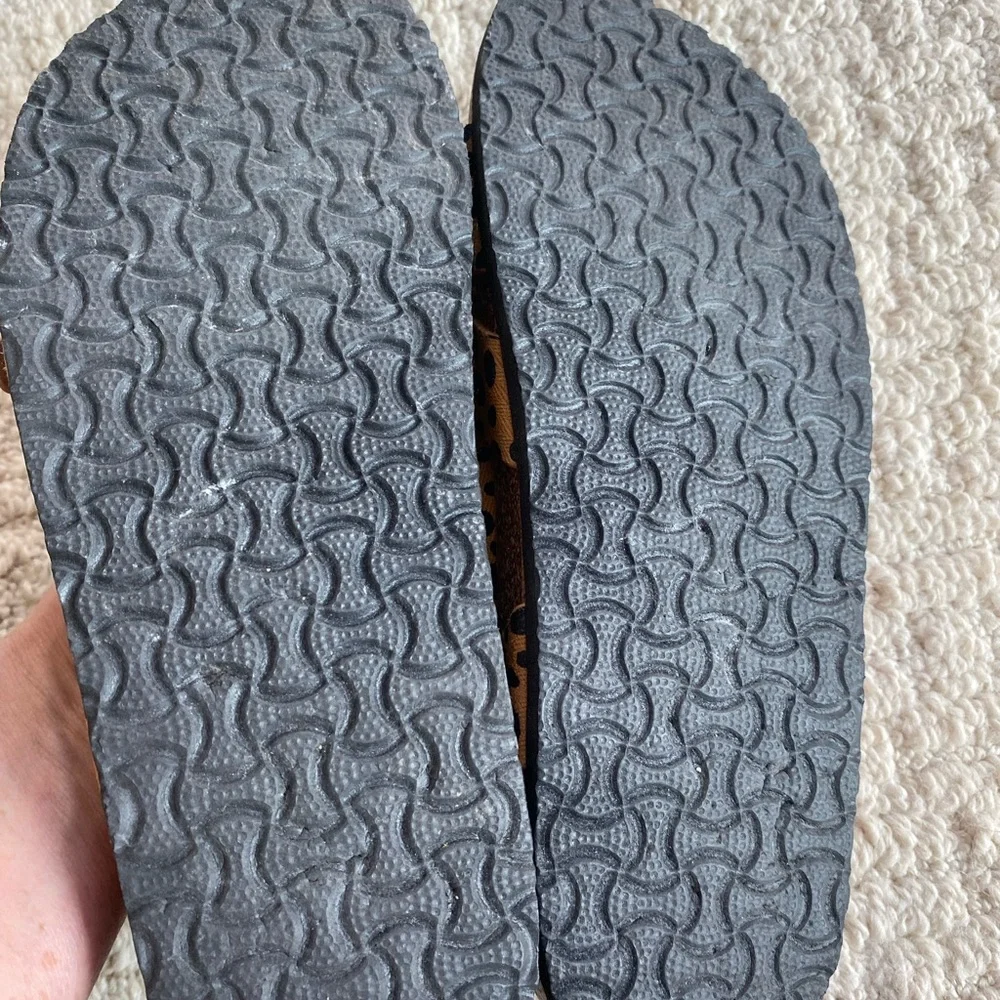 Sandals - Picture 3 of 3